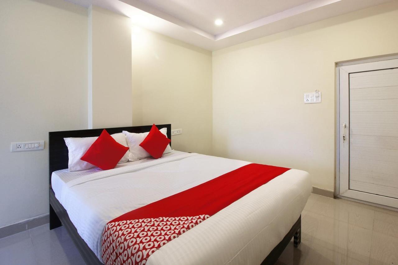 Oyo Sri Vinayaka Grand Hotel Shamshabad Luaran gambar