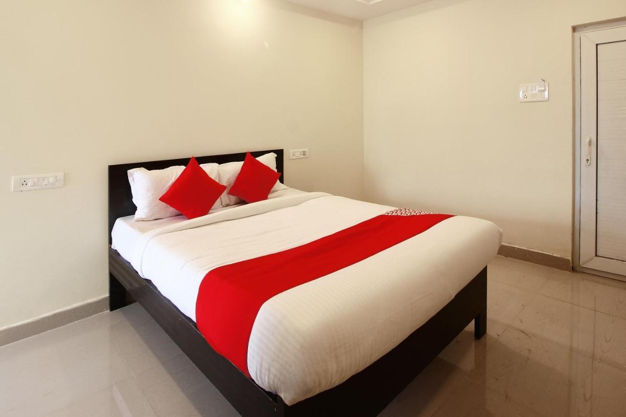 Oyo Sri Vinayaka Grand Hotel Shamshabad Luaran gambar