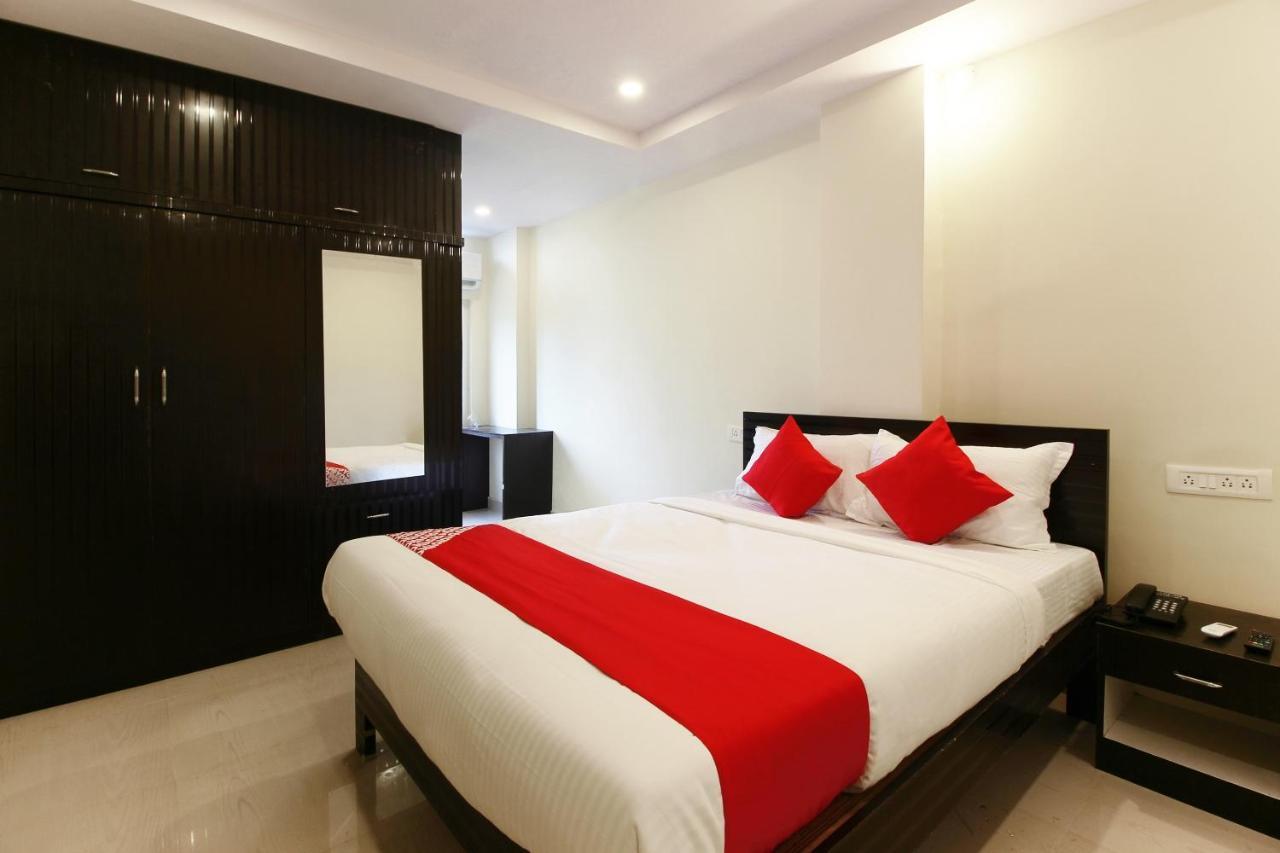 Oyo Sri Vinayaka Grand Hotel Shamshabad Luaran gambar
