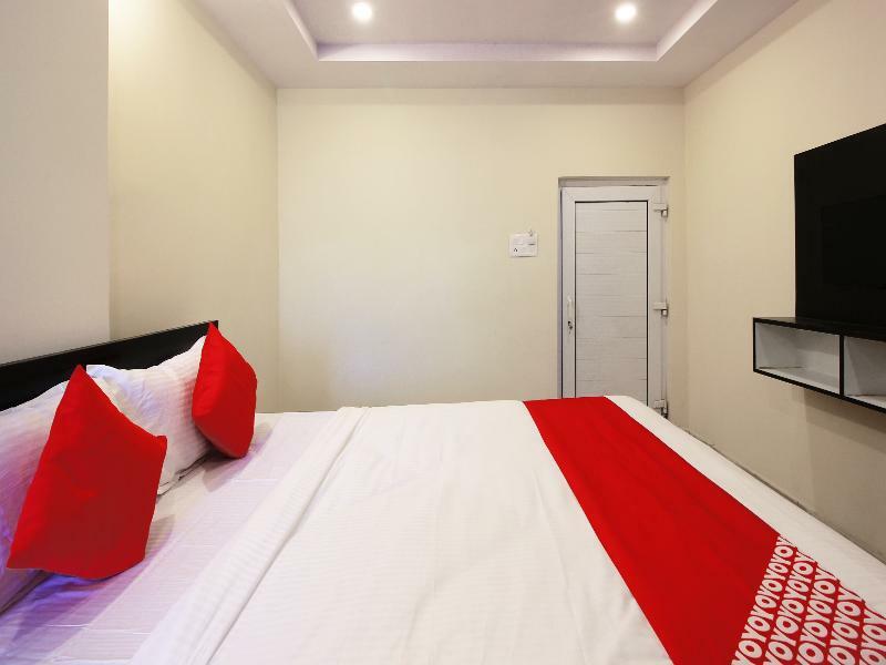Oyo Sri Vinayaka Grand Hotel Shamshabad Luaran gambar